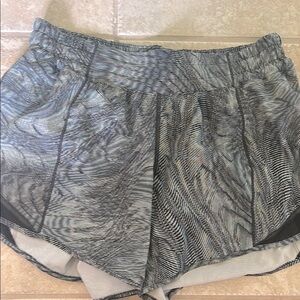 Lululemon blue/grey pattern hottie hots